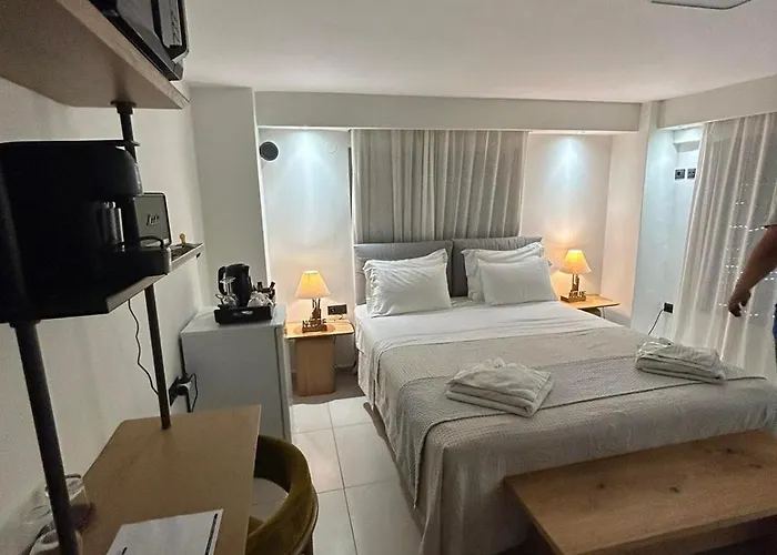 Cabo Agia Triada (Thessaloniki)