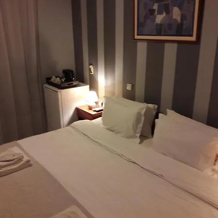 佛得角旅馆 酒店 3*